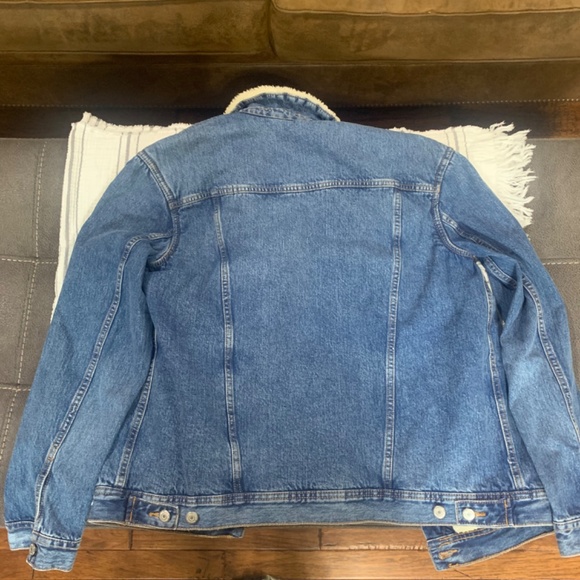 NWT Old Navy Sherpa Jean Jacket- size medium tall - Picture 5 of 5
